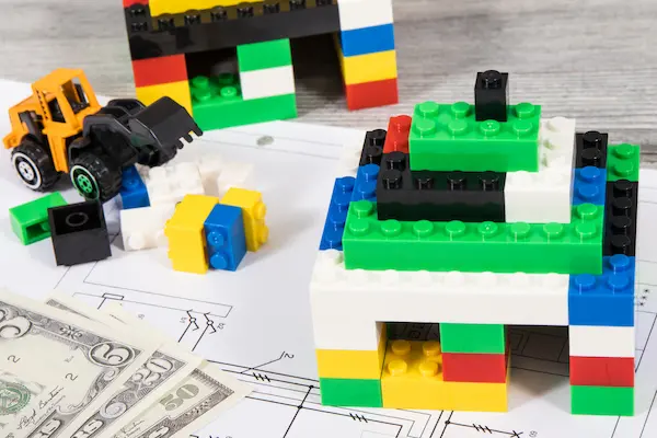 10 Ways to Use Eco-Friendly Adhesives in Everyday Life Enhancing Custom LEGO Projects